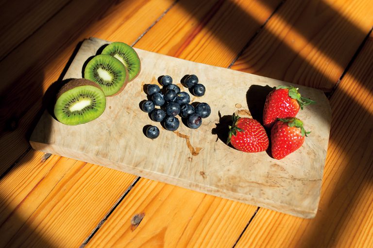 Obstsalat-Eis: Eis am Stiel selber machen