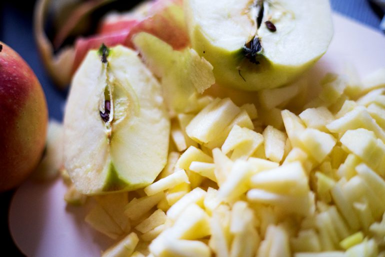Backen mit Kindern: Leckere Apfel-Cranberry-Schnecken