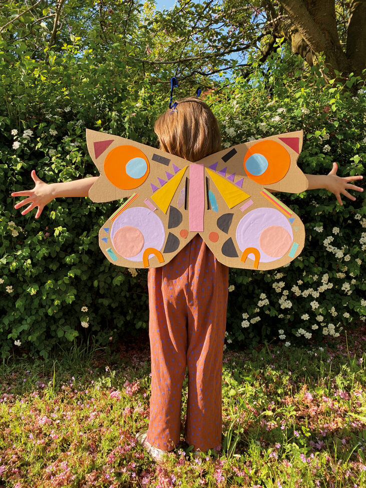 DIY Pappe Flügel Kinder Fasching Kostüm