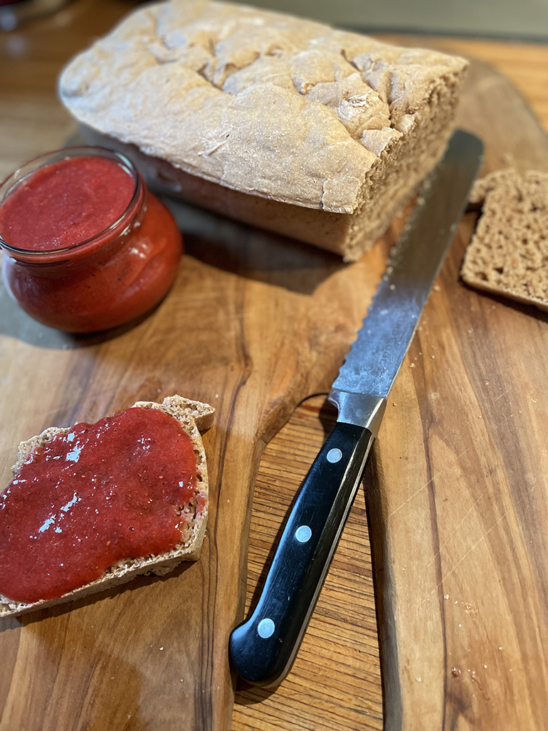 Beikost-Rezepte: Brot mit weicher Kruste &amp; Fruchtaufstrich ohne Zucker