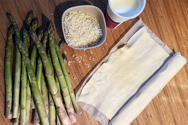 Schnelle Tarte mit grünem Spargel