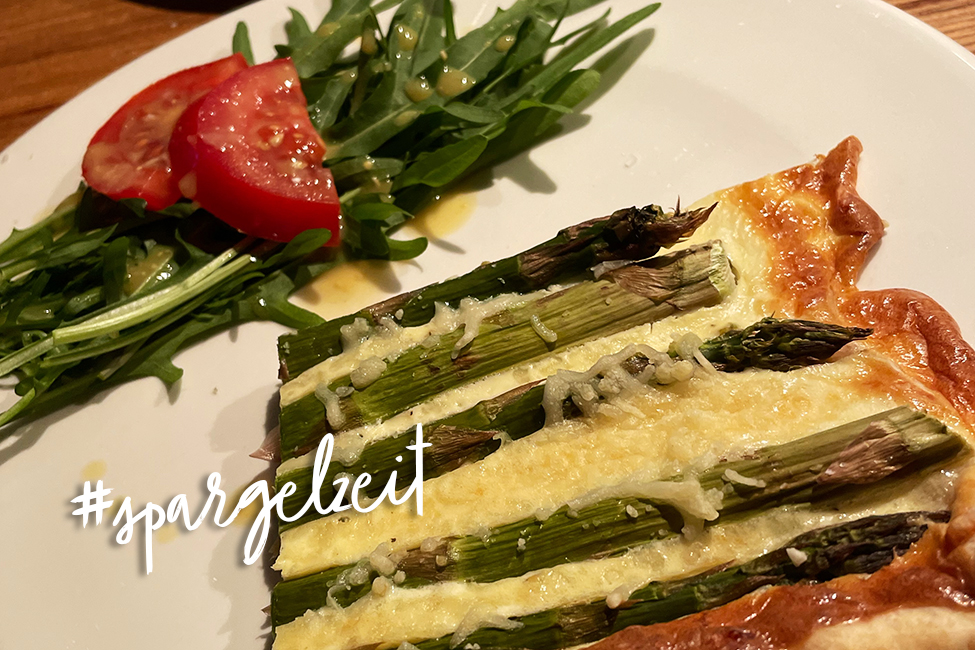 Schnelle Tarte mit grünem Spargel