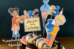 einschulung kuchen torte cake pops dekoration glückwunschkarte kostenfrei ausdrucken download freebie