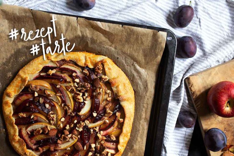 Rezept: Herbstlich fruchtige Apfel-Zwetschgen-Tarte mit Nüssen