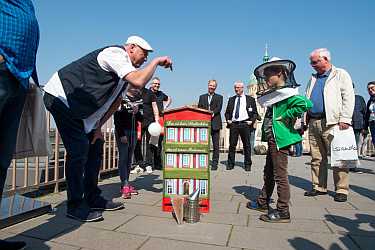 landtag brandenburg tag der offenen tür kindertag imker