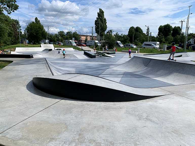 e-park skatepark skateanlage potsdam skateboard scooter roller inlinder rollstuhl inklusiv spielplatz