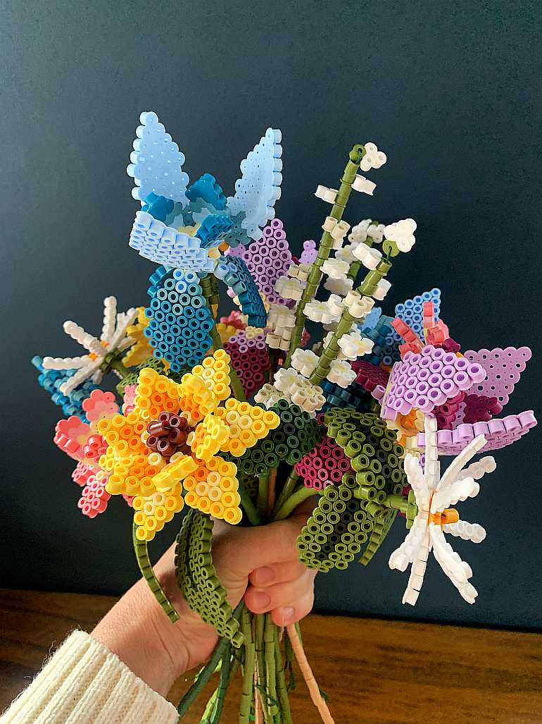 blumen bügelperlen steckperlen hama blumenstrauß 3d vorlage anleitung