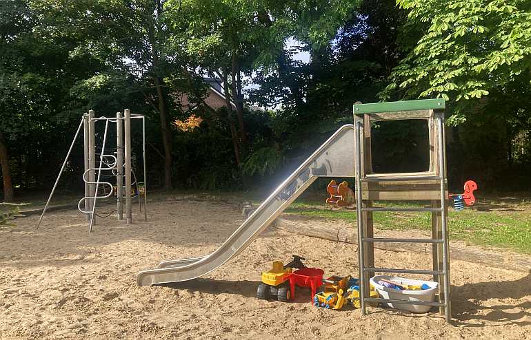 spielplatz potsdam eiche am langen berg krumme straße