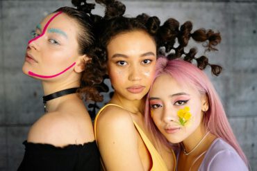 Schritt für Schritt zum perfekten Make-up-Look: Diese Pinsel braucht ihr wirklich