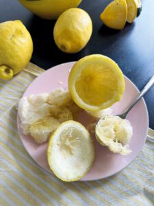 Zitroneneis Zitronensaft
