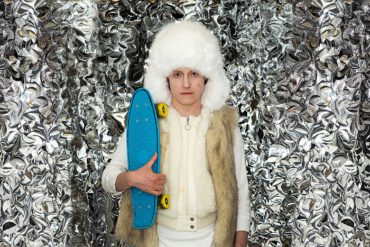 bär im universum hans otto theater eisbär