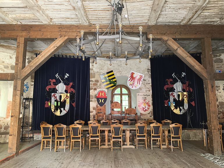 burg rabenstein hoher fläming rittersaal hochzeit