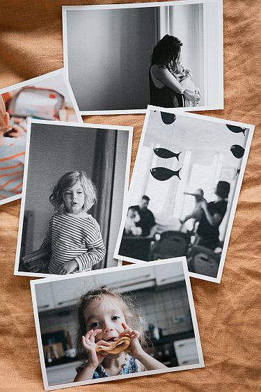 familienfotos tipps fotowand sofortbildkamera