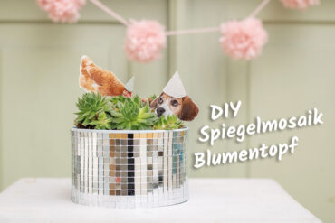 Funkelndes Geburtstagsbasteln: Spiegelmosaik-Blumentopf